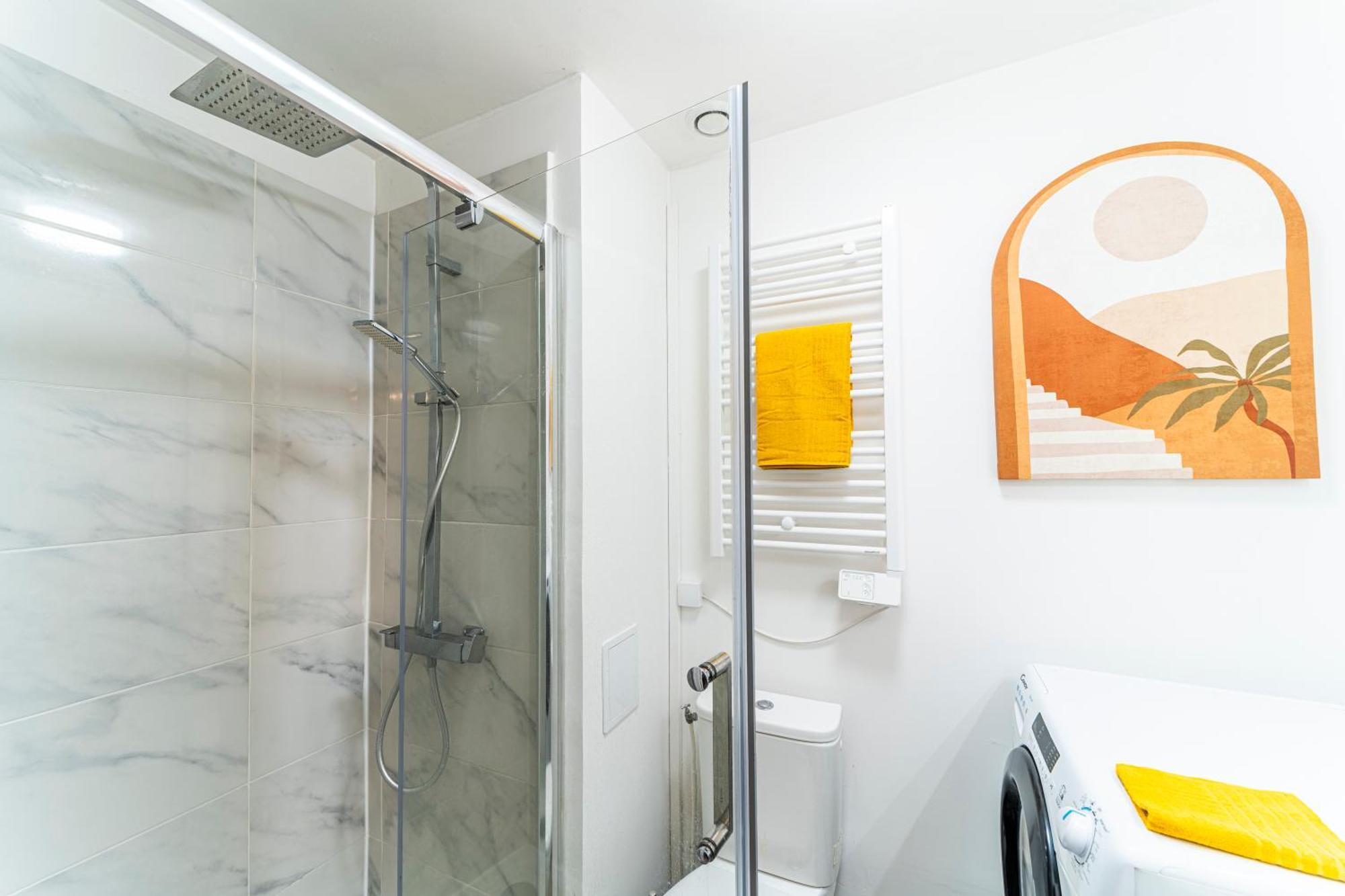 Appartement Le Ferrer - Wifi - Netflix - Free Parking - Metro Lille