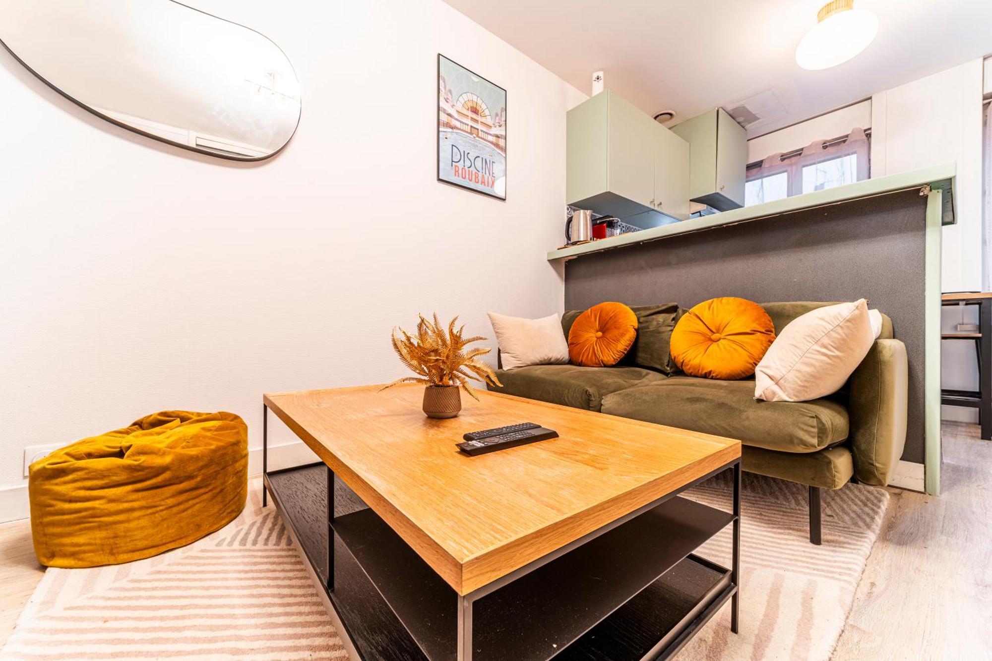 Le Ferrer - Wifi - Netflix - Free Parking - Metro Appartement Lille